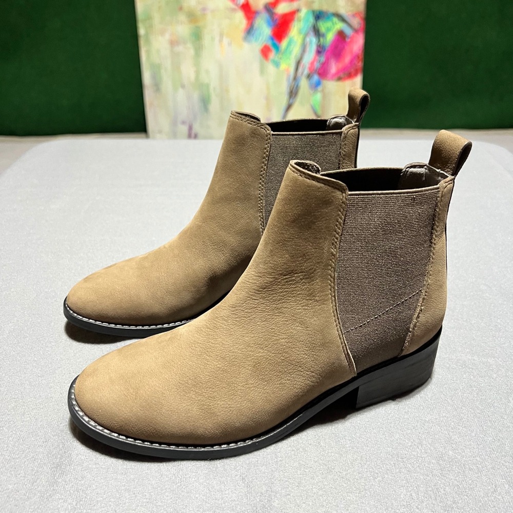 Eileen Fisher Tan Leather Chelsea Ankle Boots Almond Toe Block Heel Size 7